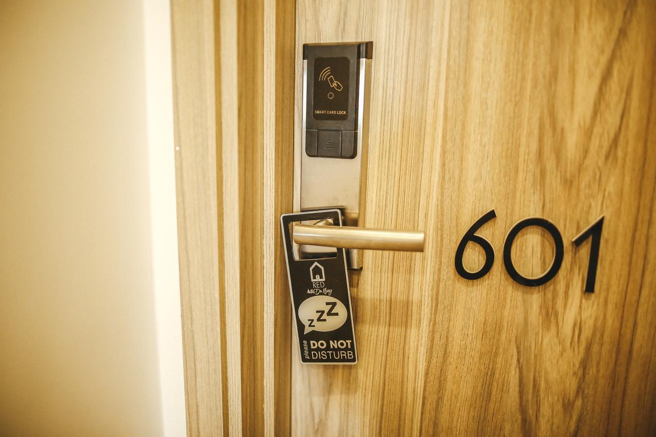 Red Hotel Дананг Екстер'єр фото